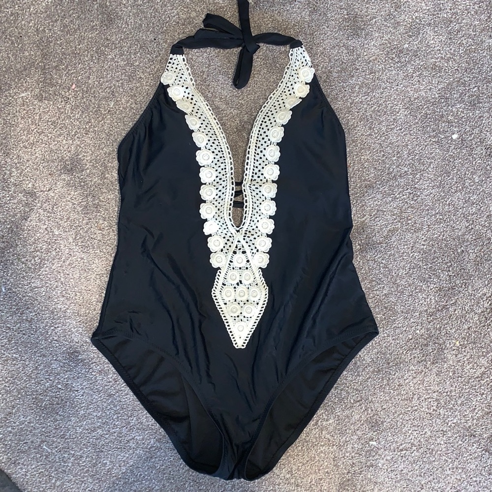 XL One piece bathing suit